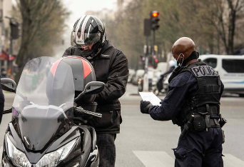 billete de casco de moto